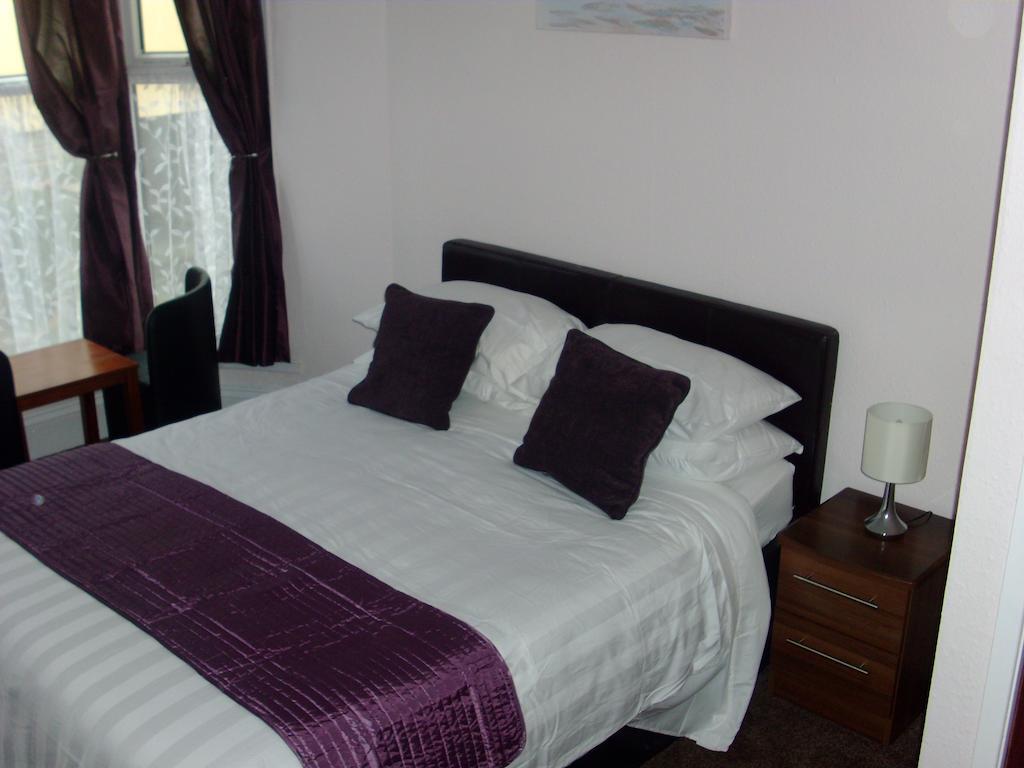 Lockinbar Holiday Apartments Tenby Chambre photo