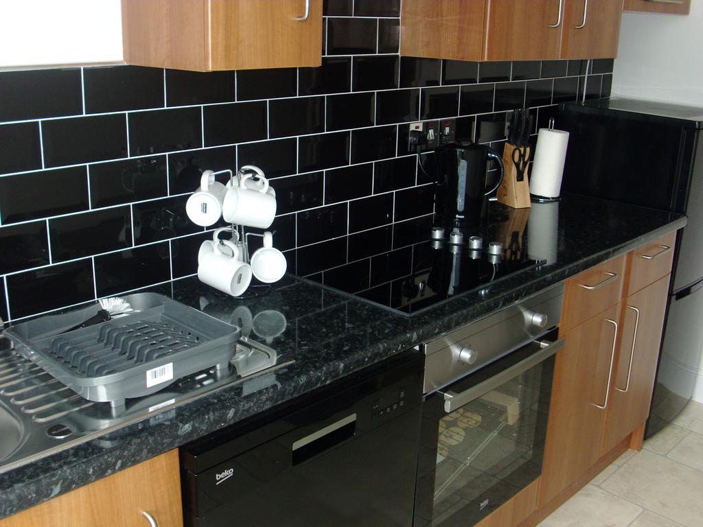 Lockinbar Holiday Apartments Tenby Extérieur photo