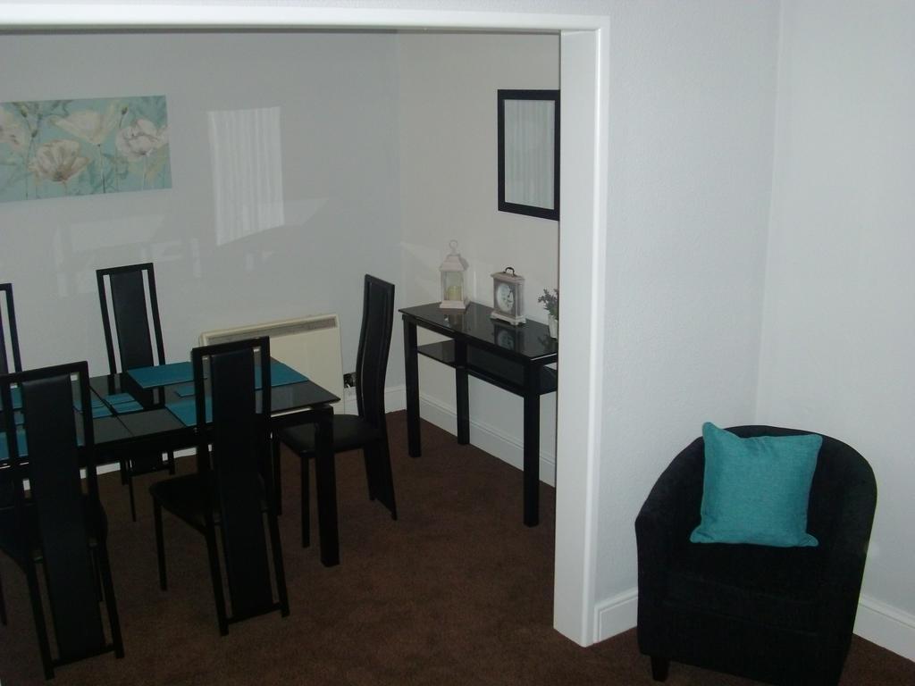 Lockinbar Holiday Apartments Tenby Chambre photo