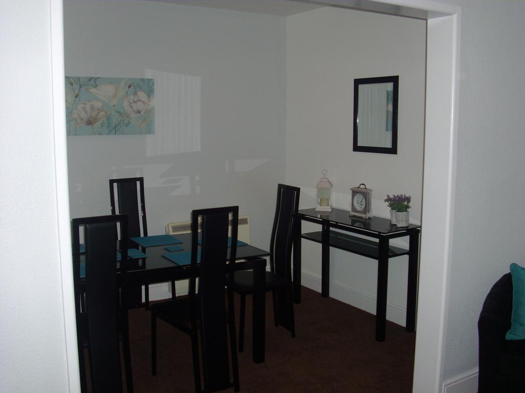 Lockinbar Holiday Apartments Tenby Extérieur photo