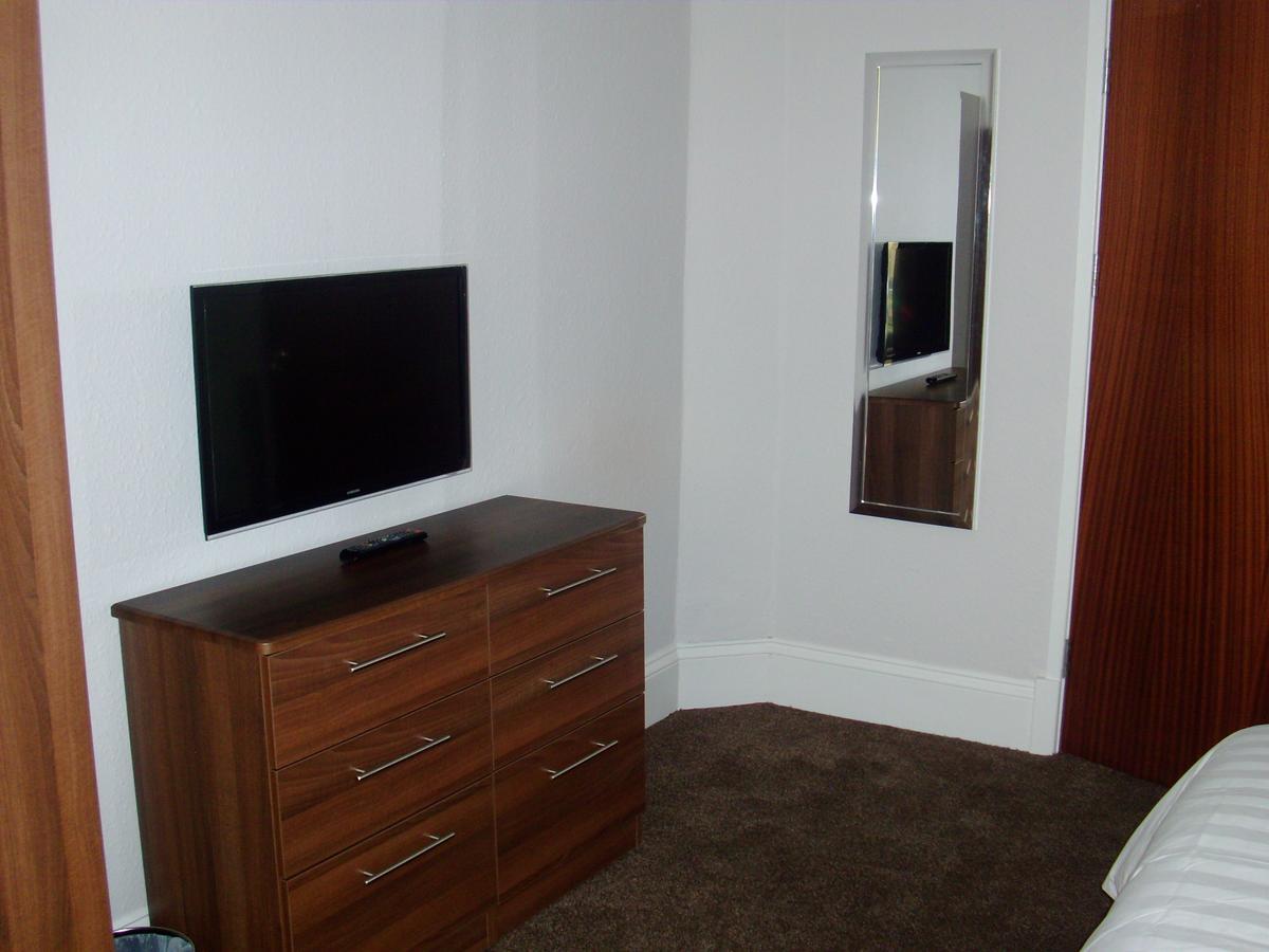 Lockinbar Holiday Apartments Tenby Extérieur photo
