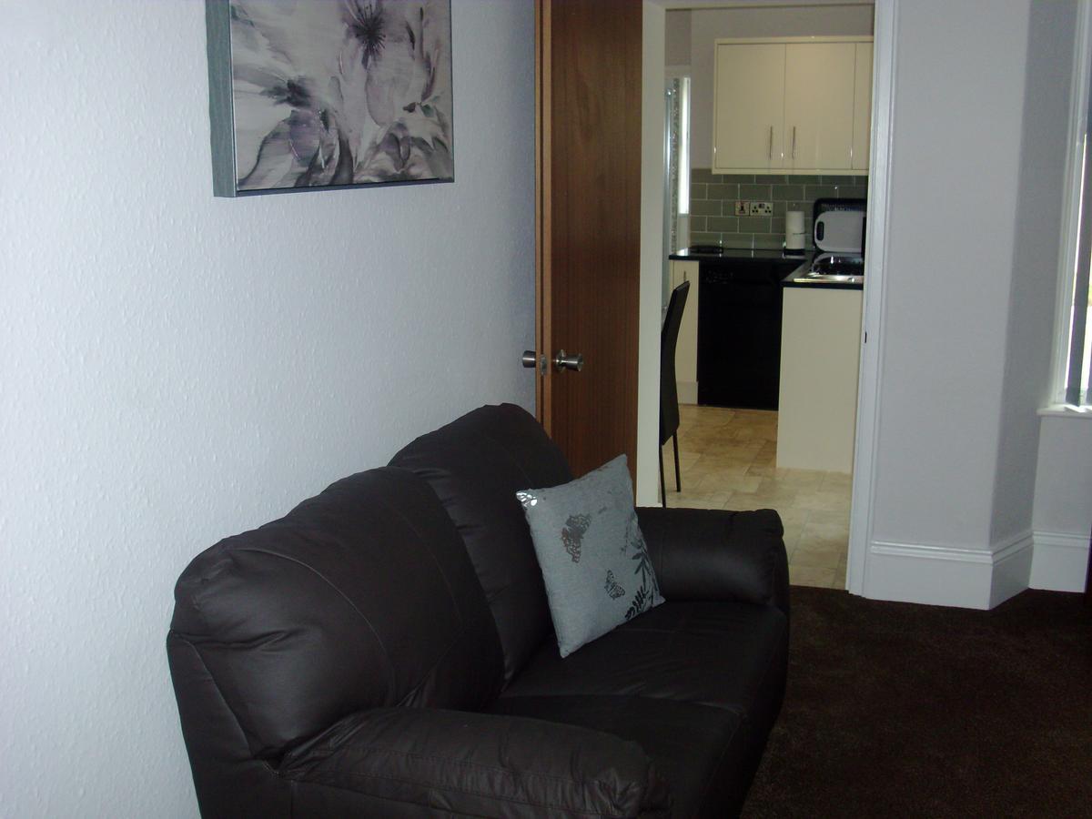 Lockinbar Holiday Apartments Tenby Extérieur photo